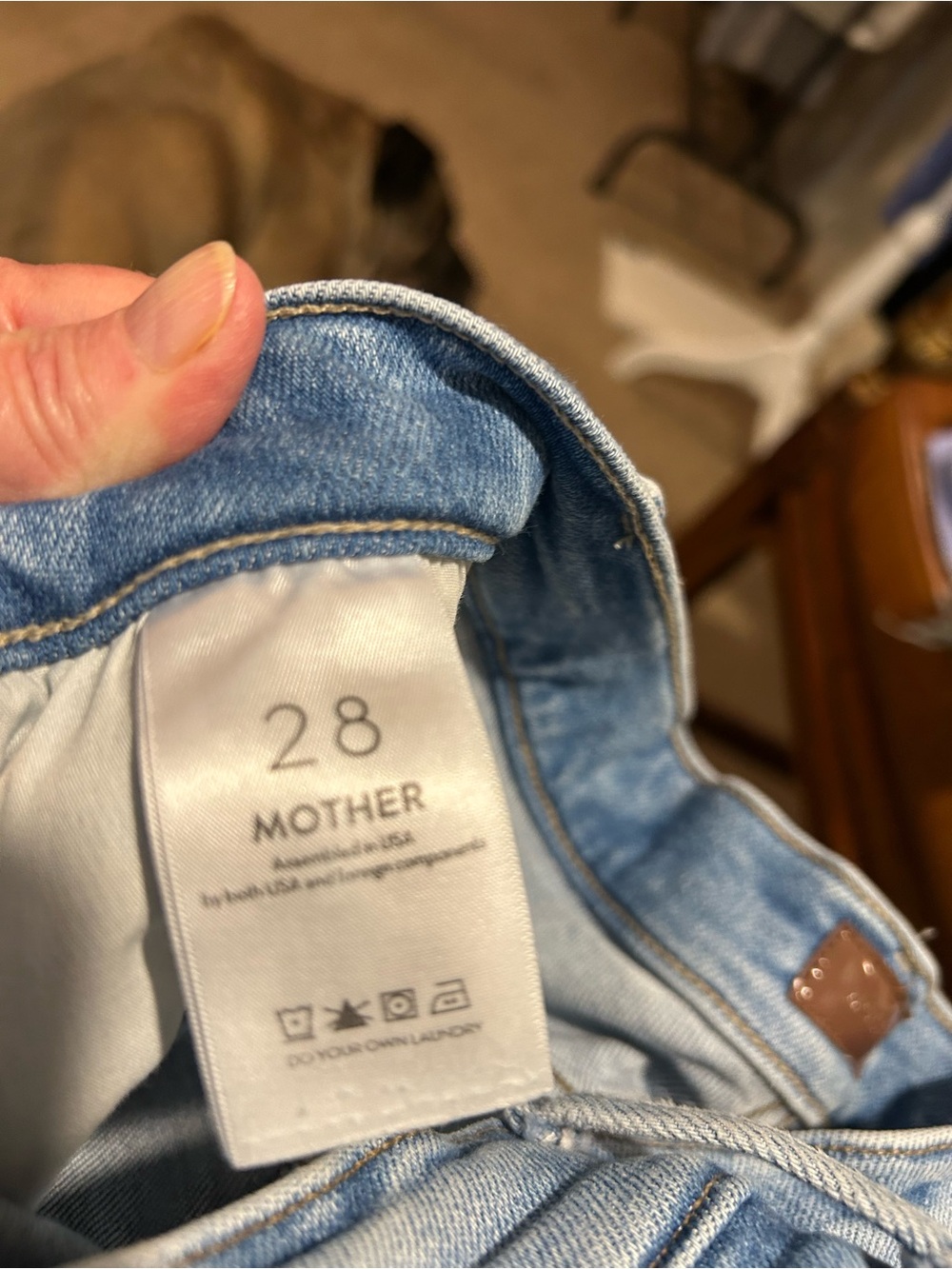 MOTHER The Mid Rise Dazzler Ankle Fray distressed W 15 with stretch Inseam 26.5 - Picture 5 of 8